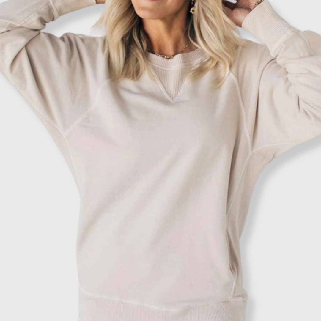 Viola | Helmineuloksellinen collegepaita taskuilla 