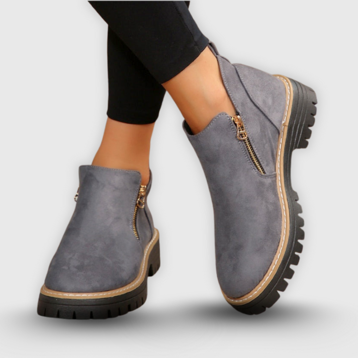 Brigitta | Nilkkakenkä sivulukolla