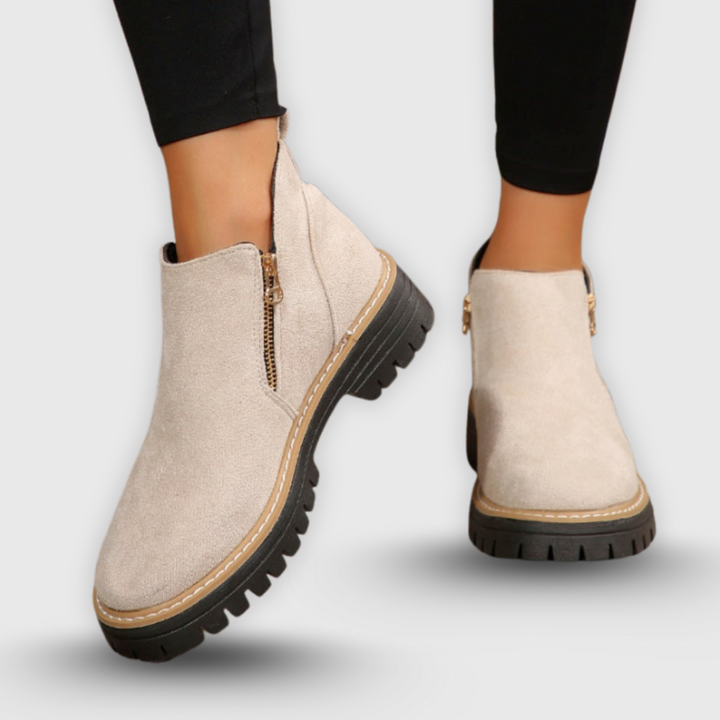 Brigitta | Nilkkakenkä sivulukolla