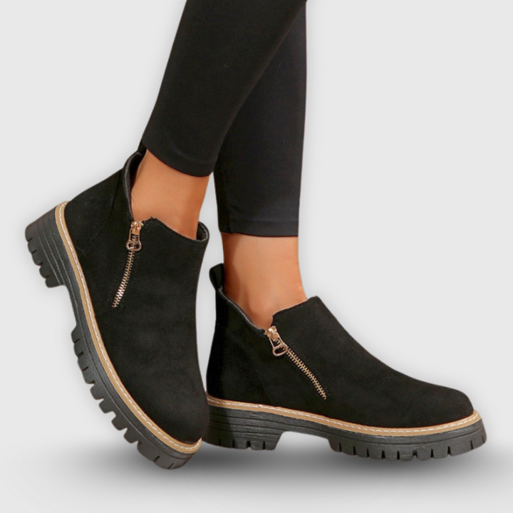 Brigitta | Nilkkakenkä sivulukolla