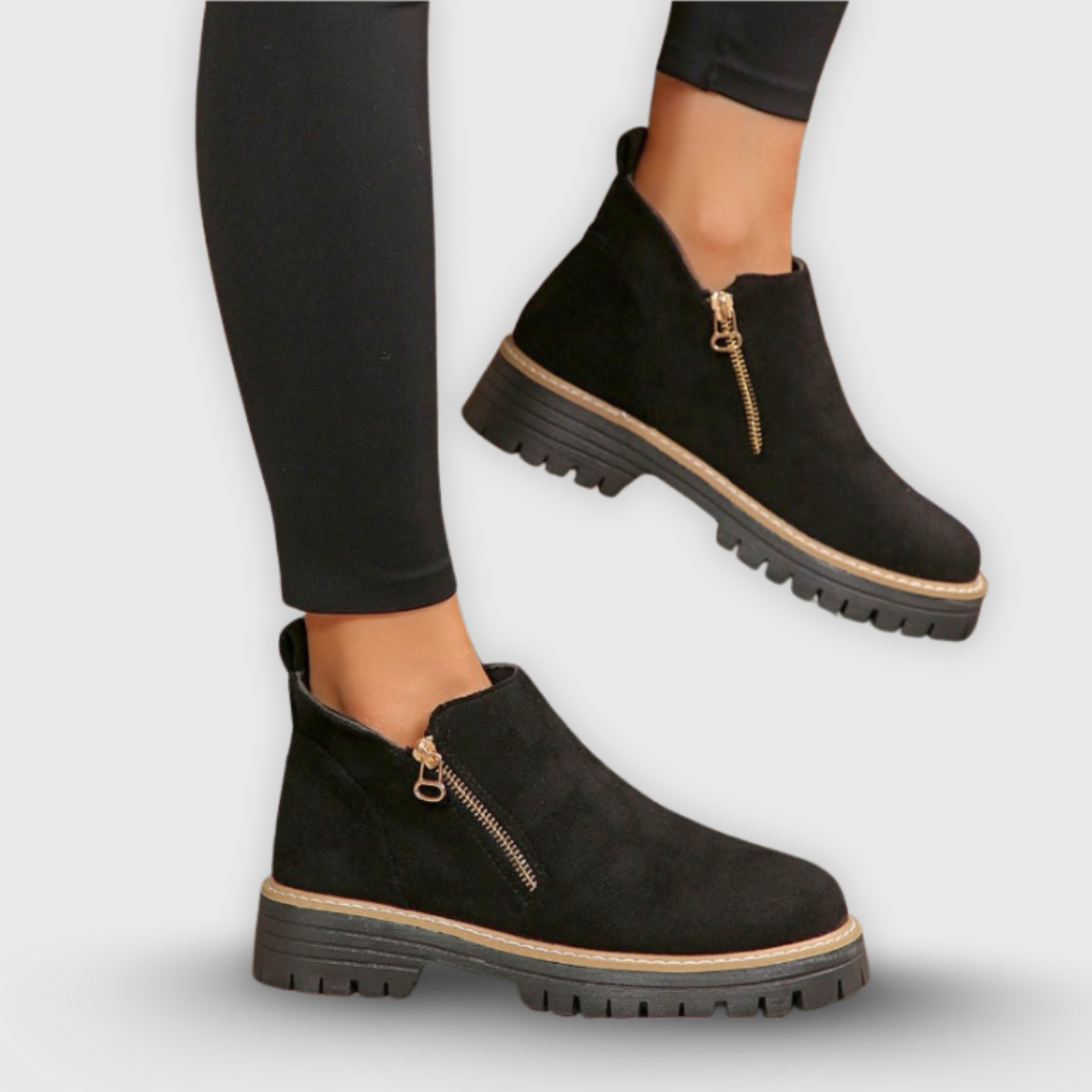 Brigitta | Nilkkakenkä sivulukolla