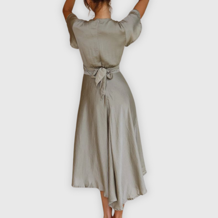 Gaia | Premium-mekko melodisessa elegansissa