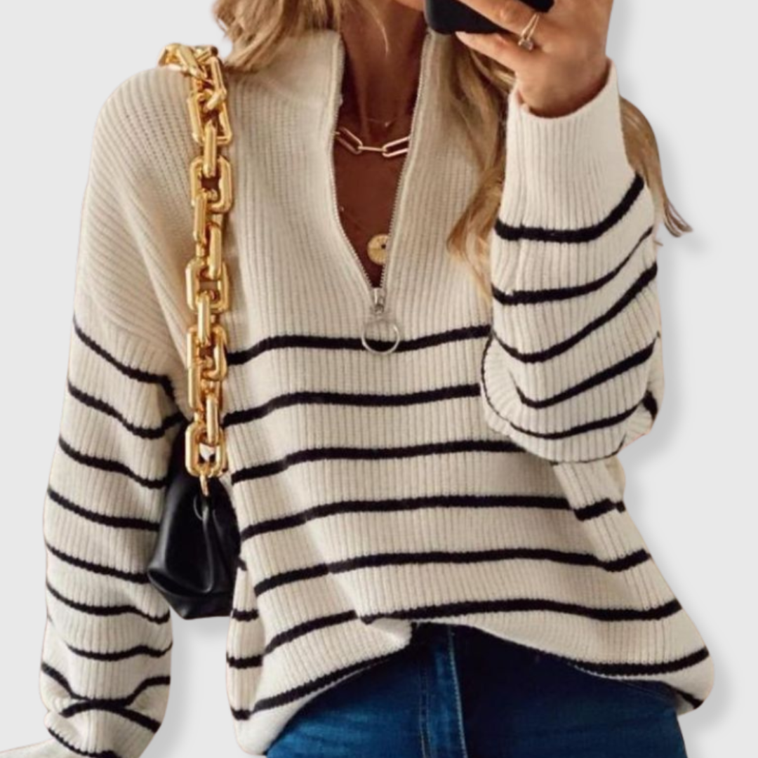 Alisia | Paitsi raidallinen mustavalkoinen villapaita