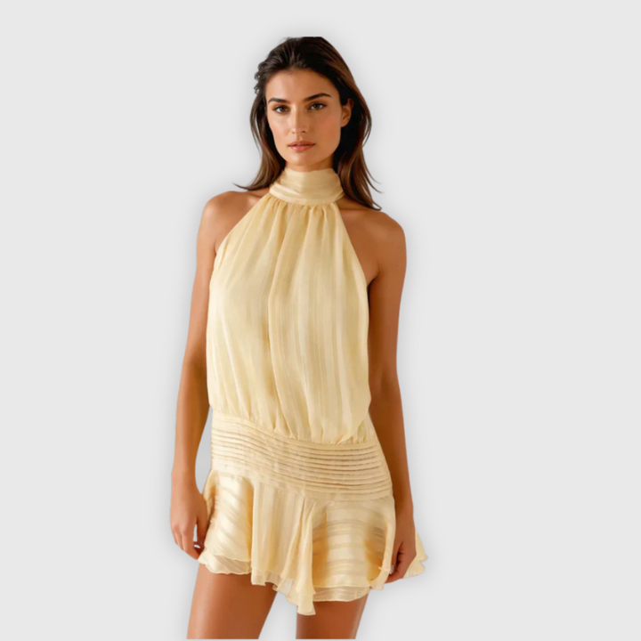 Luna | Minimekko halterneckilla jo lentää