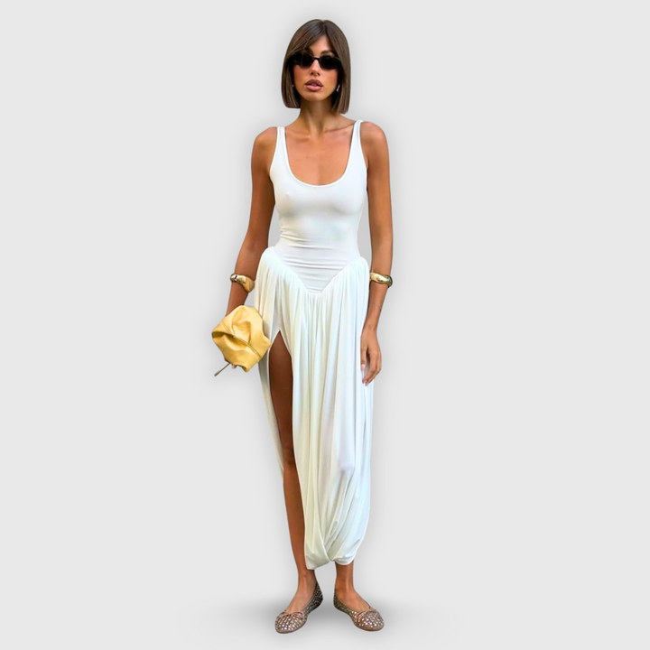 Kate | Tyylikäs mekko veistoksellisen hämeen kanssa