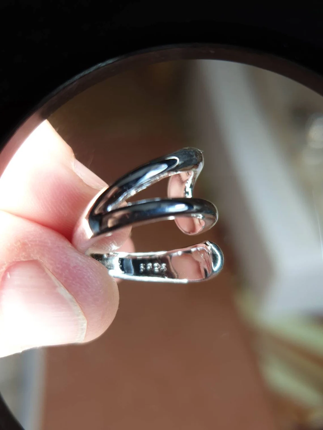 Tyylikäs säädettävä sormus