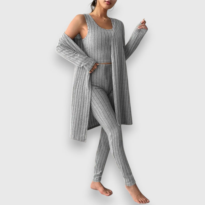 Gabriela – Tyylikäs 3-osainen neulepaketti