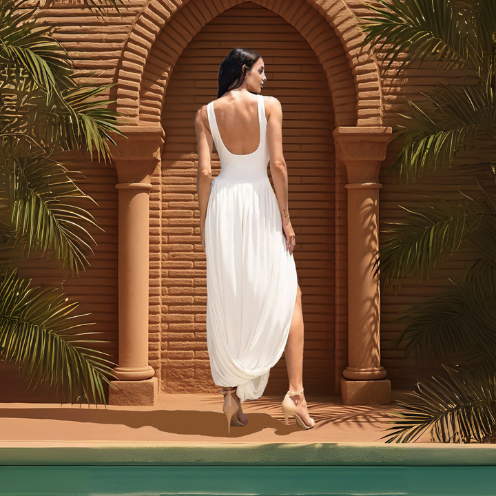 Kate | Tyylikäs mekko veistoksellisen hämeen kanssa