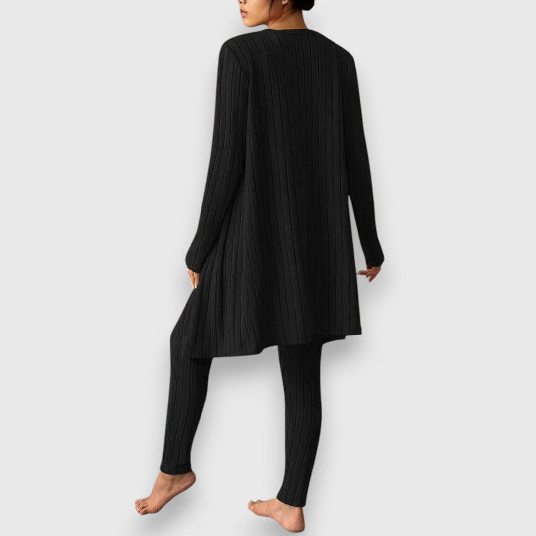 Gabriela – Tyylikäs 3-osainen neulepaketti