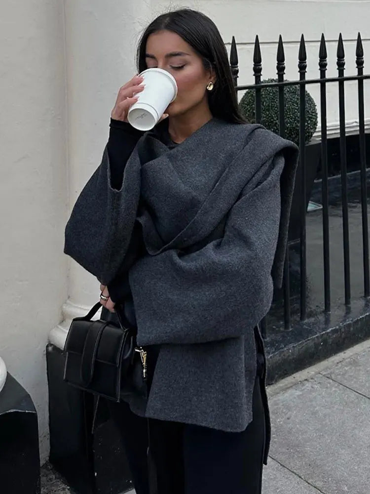 Elena | Leikattu valo sisäänrakennetulla huivillalla