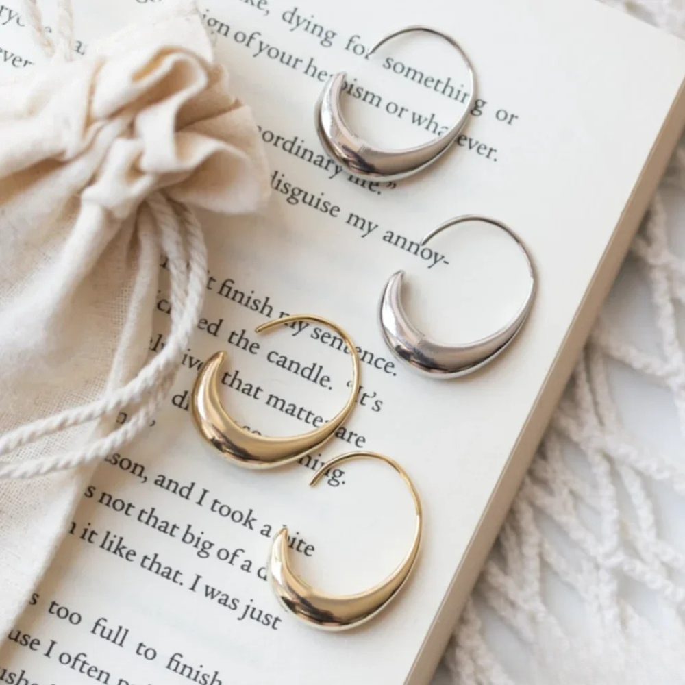 Tyylikkäät korvakorut