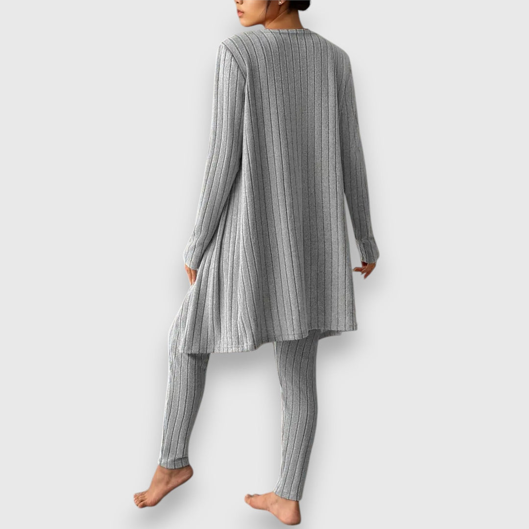 Gabriela – Tyylikäs 3-osainen neulepaketti